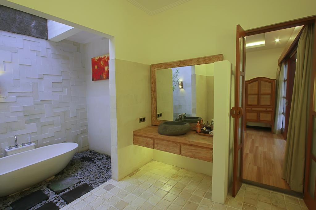 Anya Seminyak (Bali)